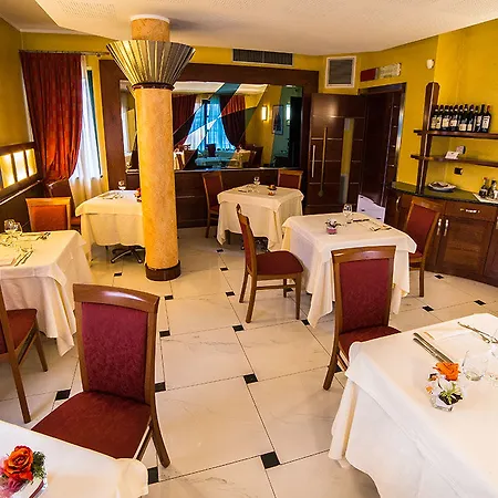 Ristorante San Marco 3* كارماجنولا